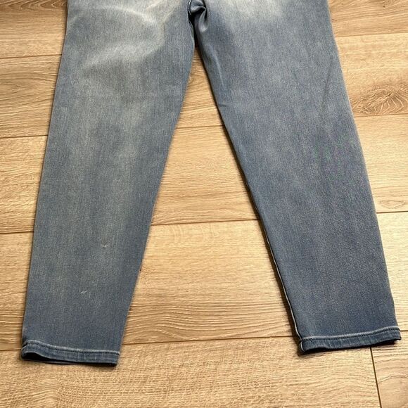 Betabrand Medium Petite Stretchy Jeans Size 8P - Picture 9 of 10